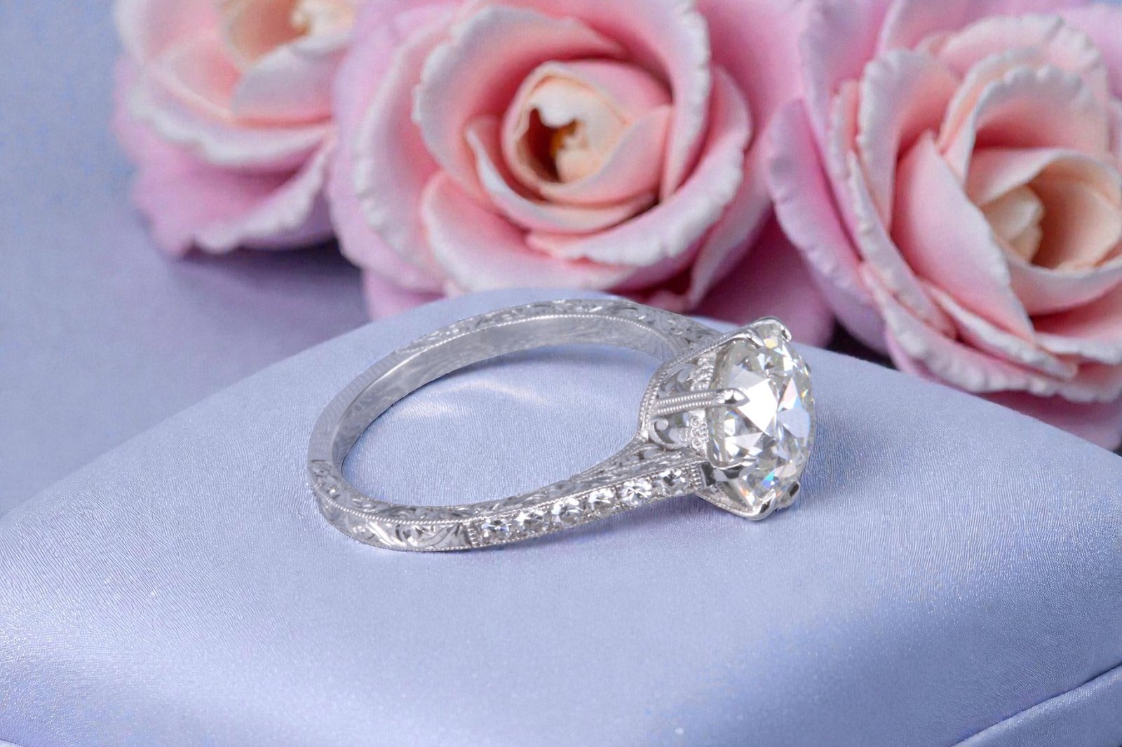 Antique style diamond ring for Del Mar brides