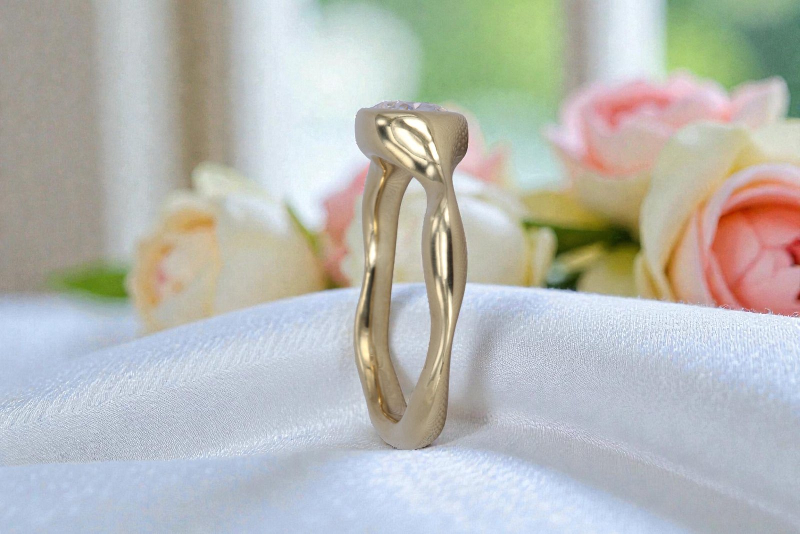 Alternative engagement ring for Del Mar couples